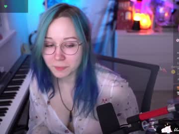 webcam girl blue_mooncat live cam image #5545421