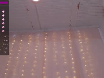 webcam girl urlittlegirl_ live cam image #1232917