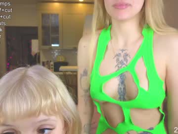 webcam girl artemisa_meows live cam image #6556401