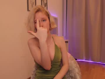 webcam girl love_and___hope live cam image #5066411