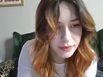 webcam girl milkywhiiite live cam image #2433478