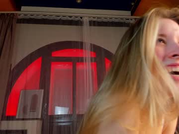 webcam girl milablush live cam image #6182835