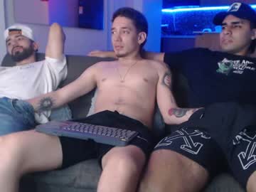 webcam man fratguysonline live cam image #4703012