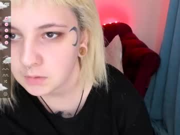 webcam girl yolandi_toit live cam image #2223929