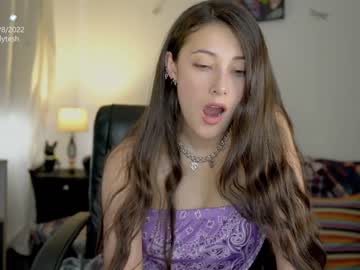 webcam girl kellytesh live cam image #2565412