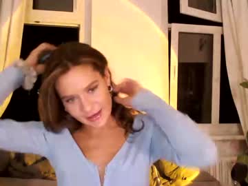 webcam girl bitter_moon live cam image #4792880