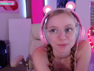 webcam girl emmasky69 live cam image #4999090