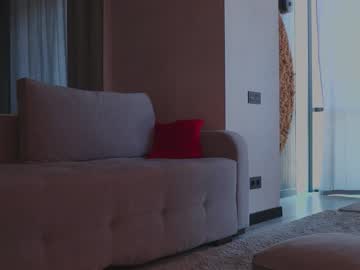 webcam girl angella_kleee live cam image #4114874