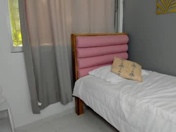 webcam girl roberta_lipa live cam image #2421953