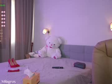 webcam girl mia_milagros live cam image #4579451
