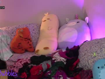 webcam girl blue_bubbles118 live cam image #2165565