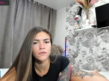 webcam girl joconda live cam image #140471