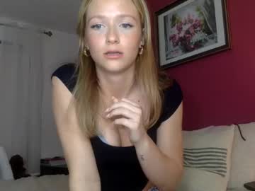 webcam girl korinaluv live cam image #7095985