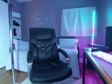 webcam girl aynmarie live cam image #6873826