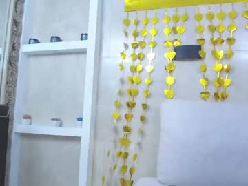 webcam girl hellen_kails live cam image #2744590