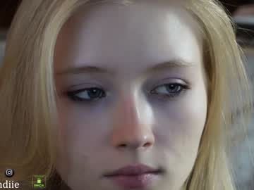 webcam girl bestblondiiecb live cam image #6146881