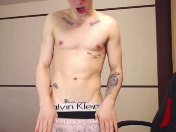 webcam man teddy_mode live cam image #1078482