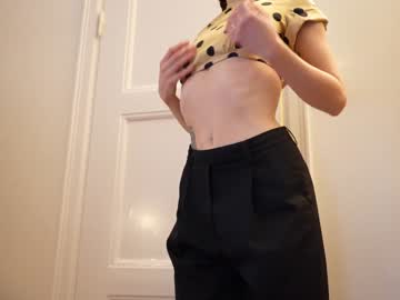 webcam girl ellaa91 live cam image #3158403
