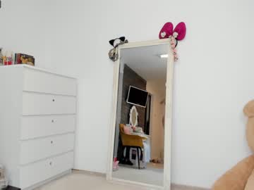 webcam girl dariaa_doll live cam image #5567428
