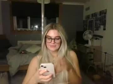 webcam girl babyadrianna live cam image #2945959
