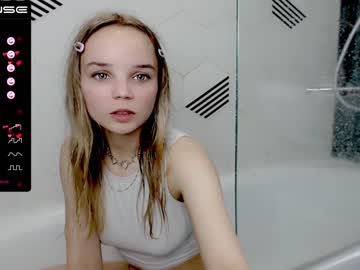 webcam girl gorgeous_bunny live cam image #2941877