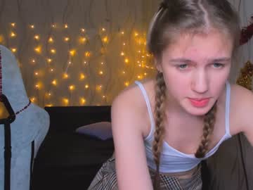 webcam girl kylie_mine live cam image #3327657