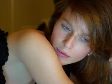 webcam girl ellaa91 live cam image #3181990