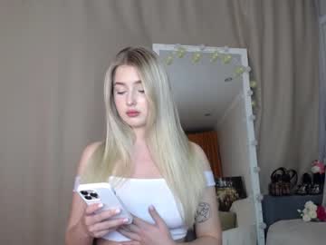 webcam girl cute18cute live cam image #1838936