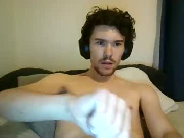 webcam man manwithaweapon live cam image #272133