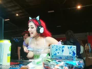 webcam girl oliviaowens live cam image #5515859