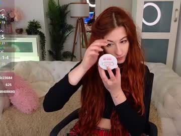 webcam girl caty_cuddly live cam image #7079335