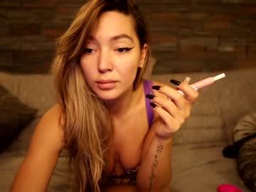 webcam girl fantasystudiox live cam image #3040052