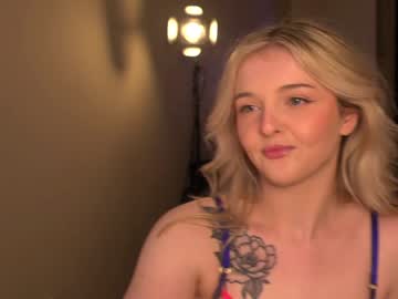 webcam girl lucydelovely live cam image #6541944