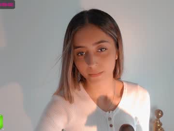 webcam girl gummy_bear7 live cam image #152202