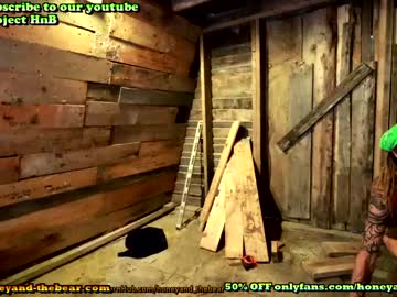 webcam couple honeyand_thebear live cam image #2588856