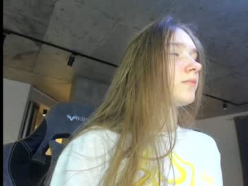 webcam girl mysat live cam image #1991333