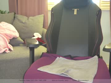 webcam girl sunniedayz live cam image #3196415