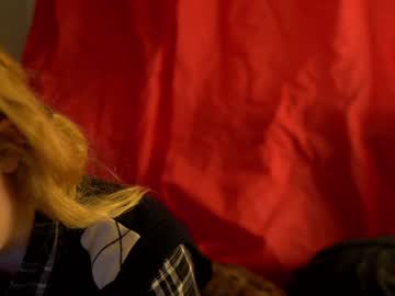 webcam girl crimsonxrapture live cam image #426256