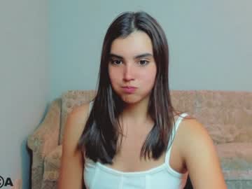 webcam girl nika_la live cam image #1207120