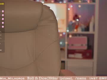 webcam girl mia_milagros live cam image #3692133