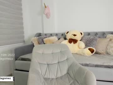 webcam girl camilagomezz live cam image #2086302