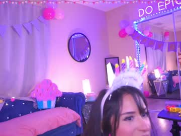 webcam girl priscillawtff live cam image #5086758