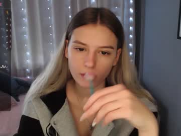 webcam girl nensiloon live cam image #5332420