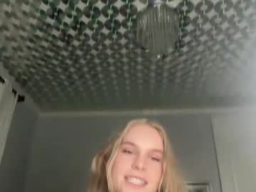 webcam girl hijanett live cam image #7101735