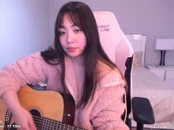 webcam girl clara_chan live cam image #780479