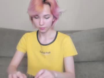 webcam girl karinalin18 live cam image #3780386