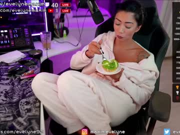 webcam girl evelyne92 live cam image #5637663