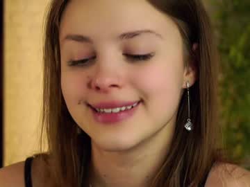 webcam girl a_whole_eternity live cam image #6985832