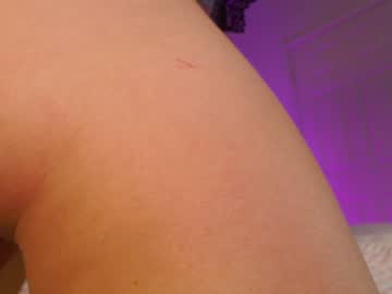 webcam girl daisydeville live cam image #3233695