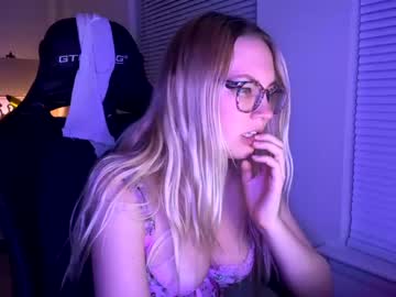 webcam girl mariah95 live cam image #4602006